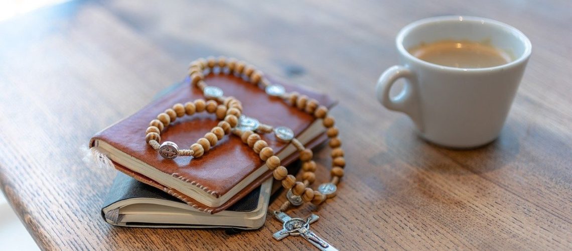 rosary-3857774_1280 (1)